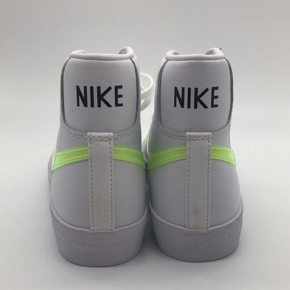 Women’s Nike Blazer Mid White/Neon DJ3050-100 NWOB - Picture 4 of 5